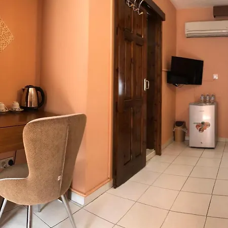 Отель Kyrenia Reymel 2*